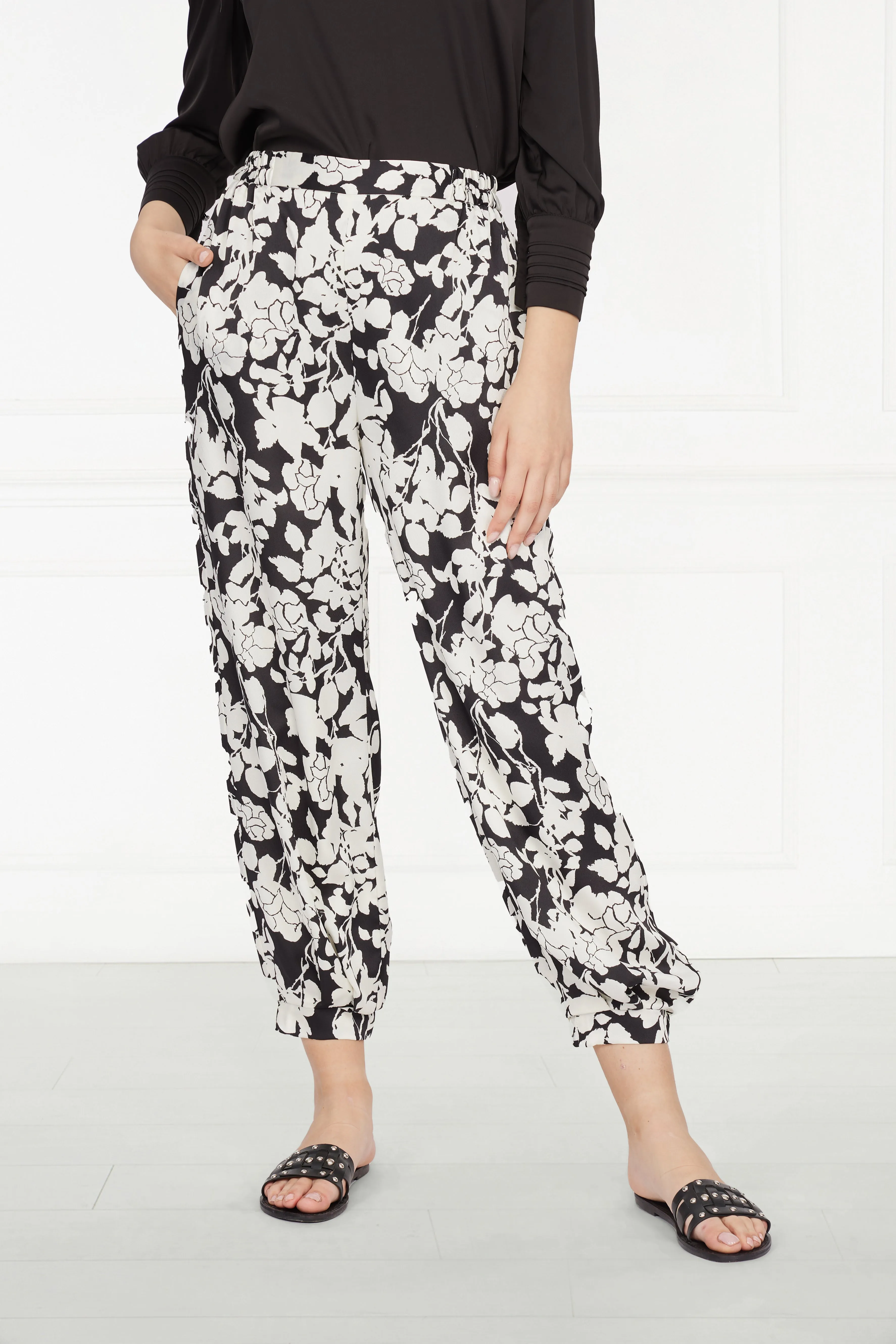 2104074- Floral Boho Pants