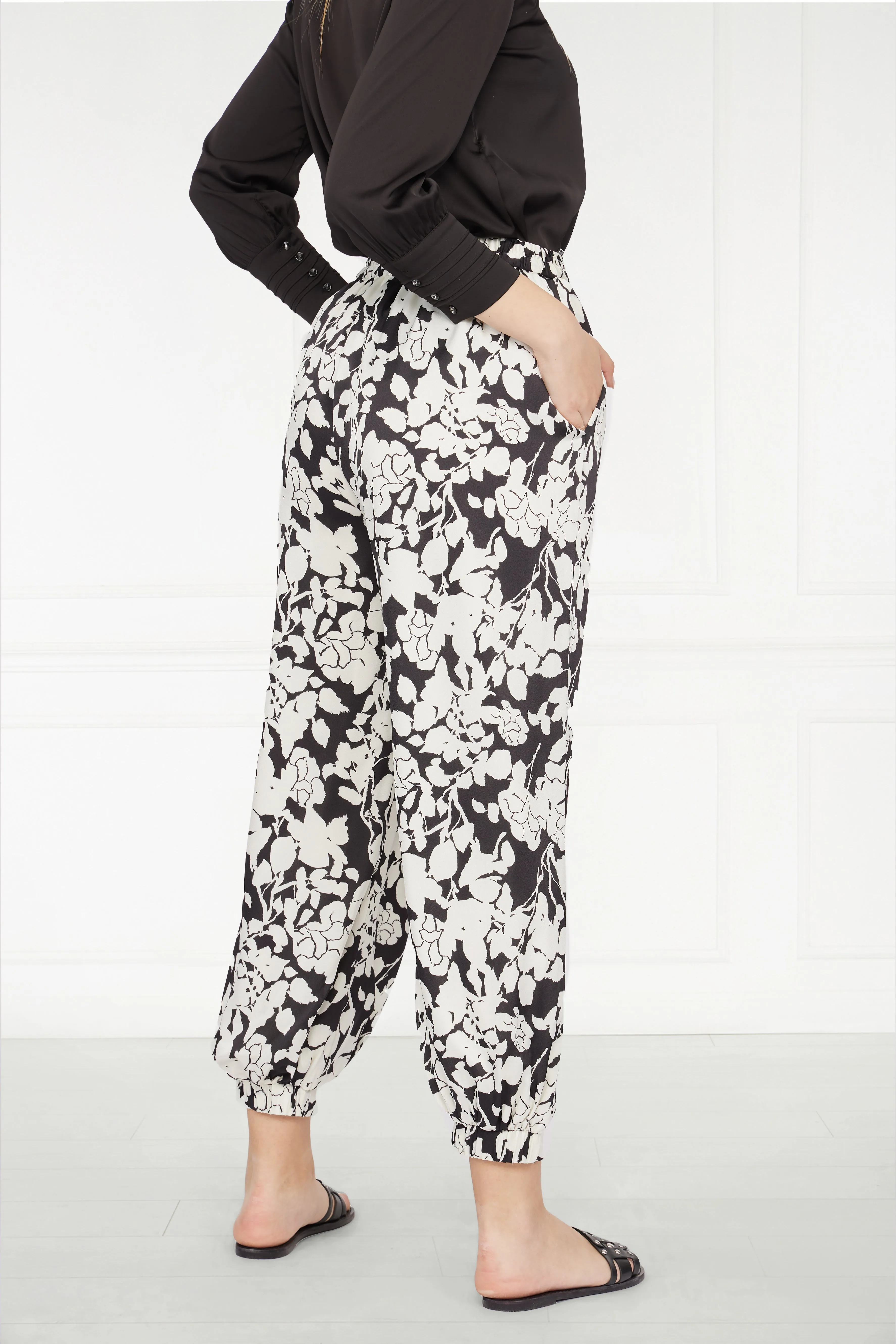 2104074- Floral Boho Pants