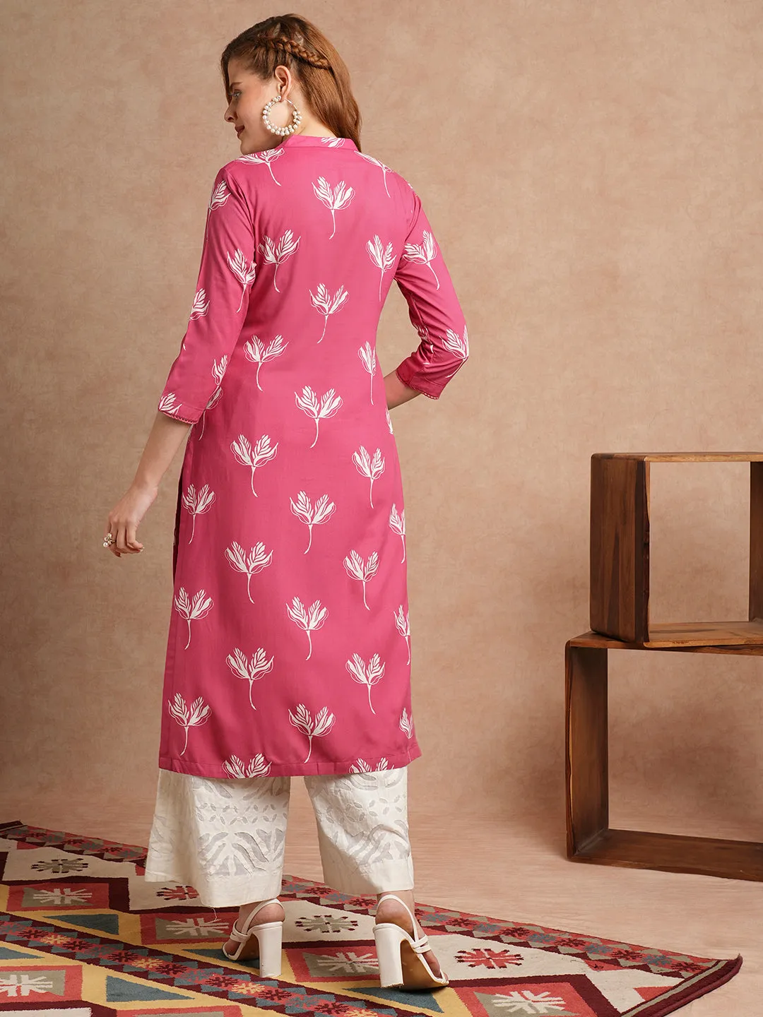 Abstract Floral Printed Straight Fit Kurta - Pink