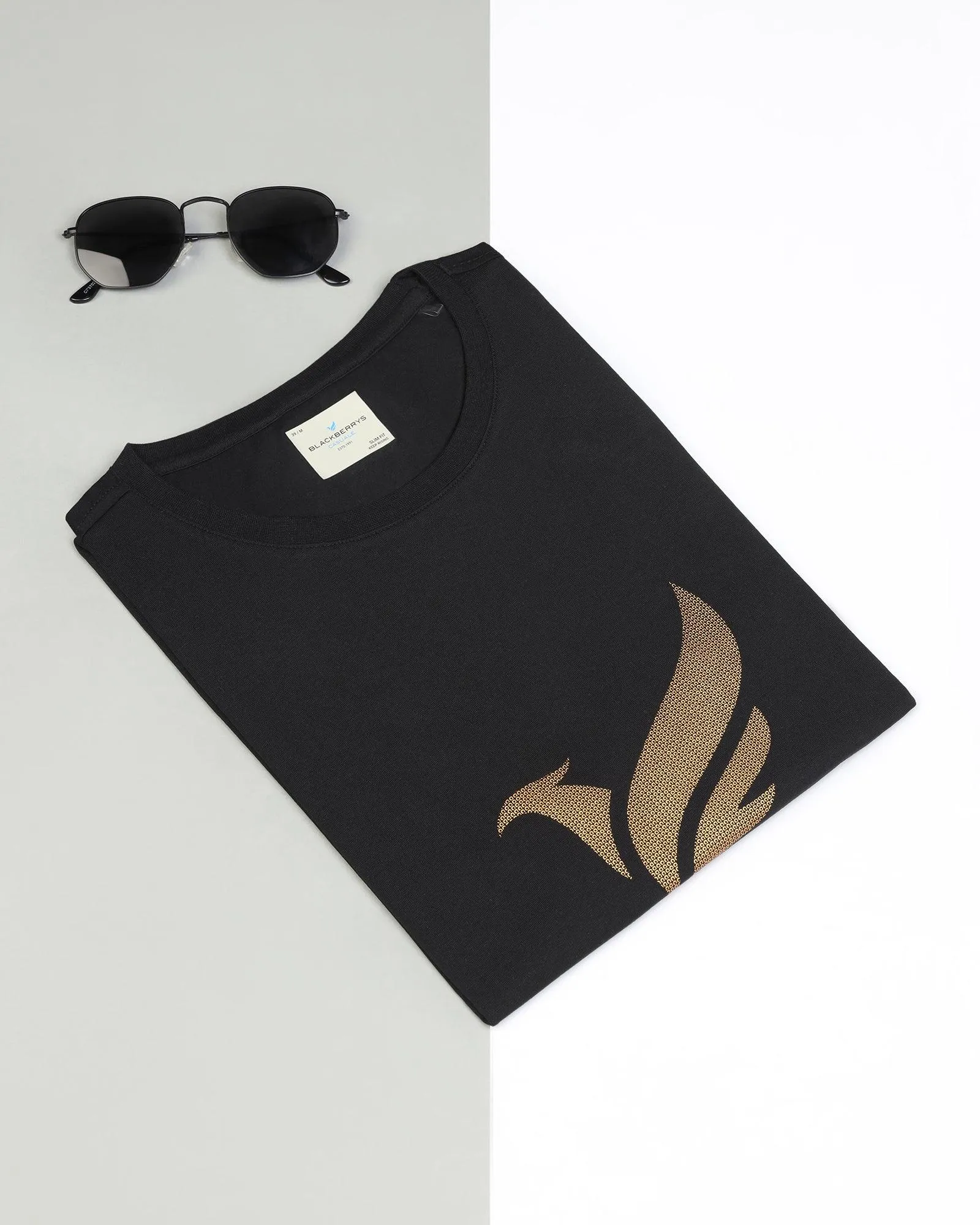 Crew Neck Black Solid T-Shirt - Sequin