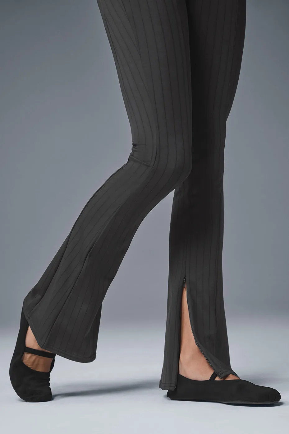 High-Waist Pinstripe Zip It Flare Legging - Anthracite/Black