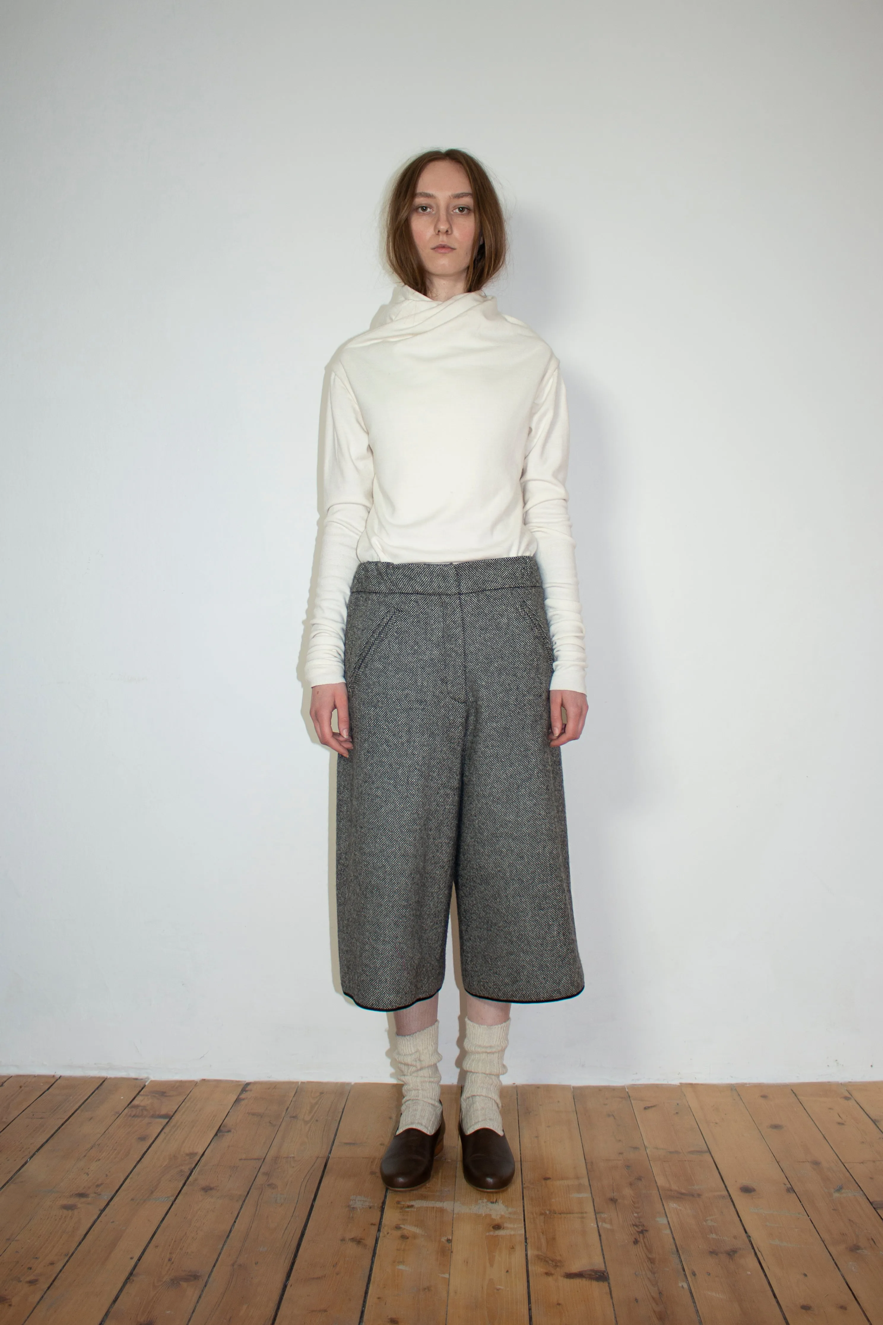 One-seam wool culottes