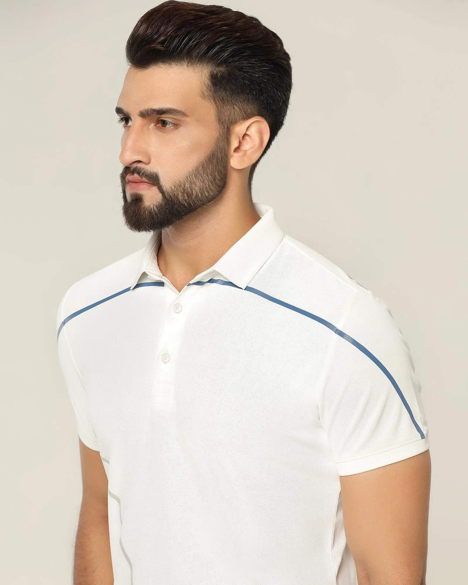 TechPro Polo White Solid T-Shirt - Strike