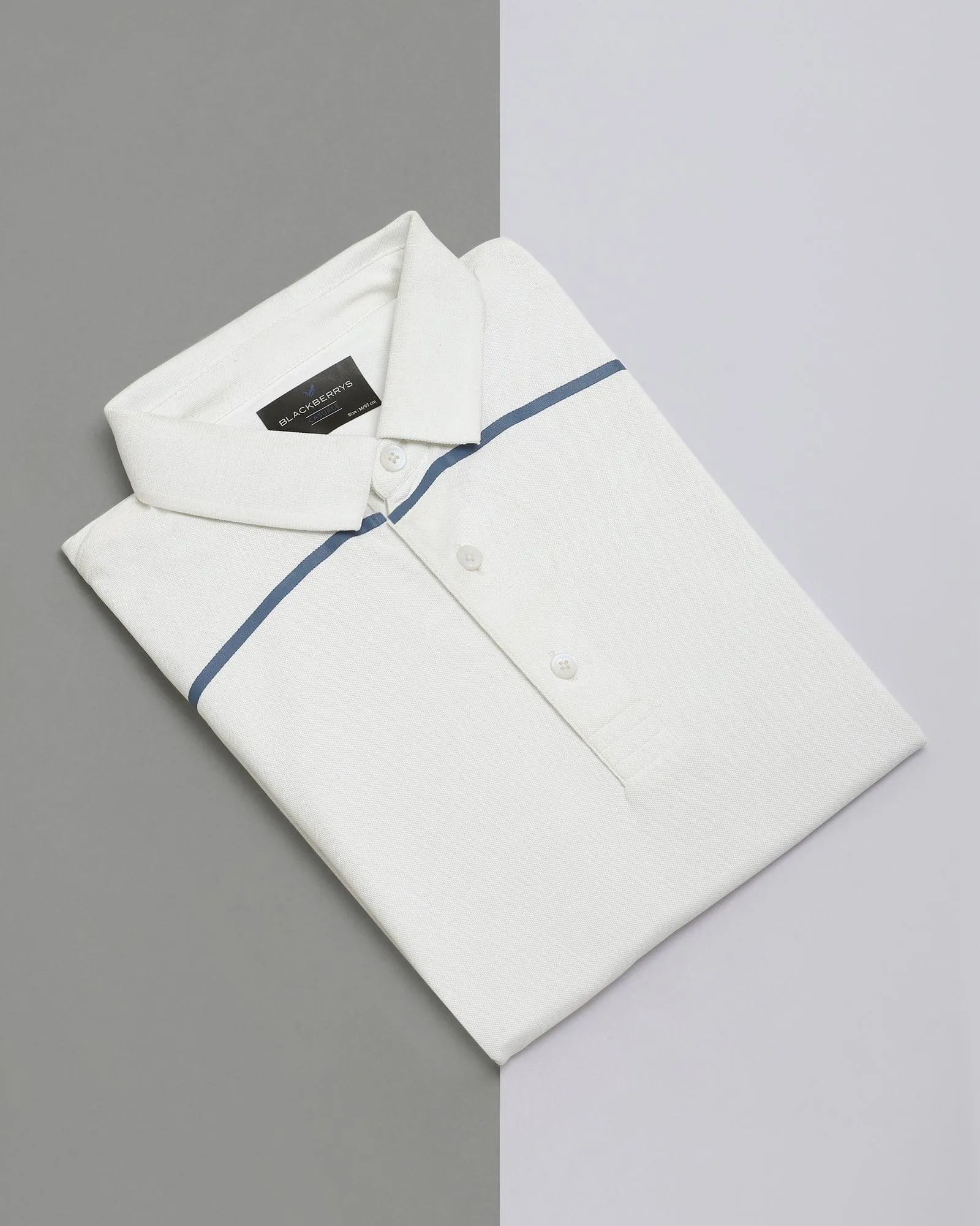 TechPro Polo White Solid T-Shirt - Strike